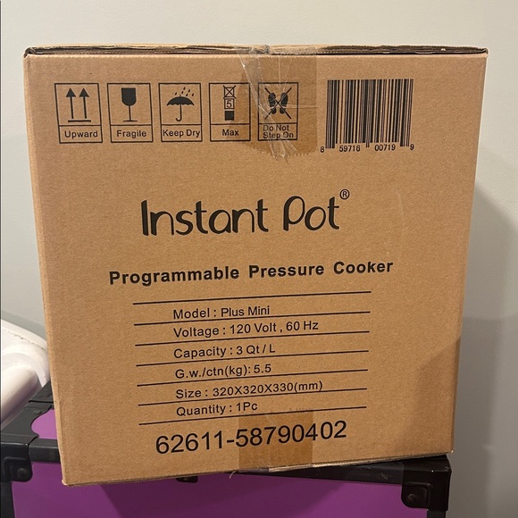 Instant Pot Plus Mini - Picture 3 of 3